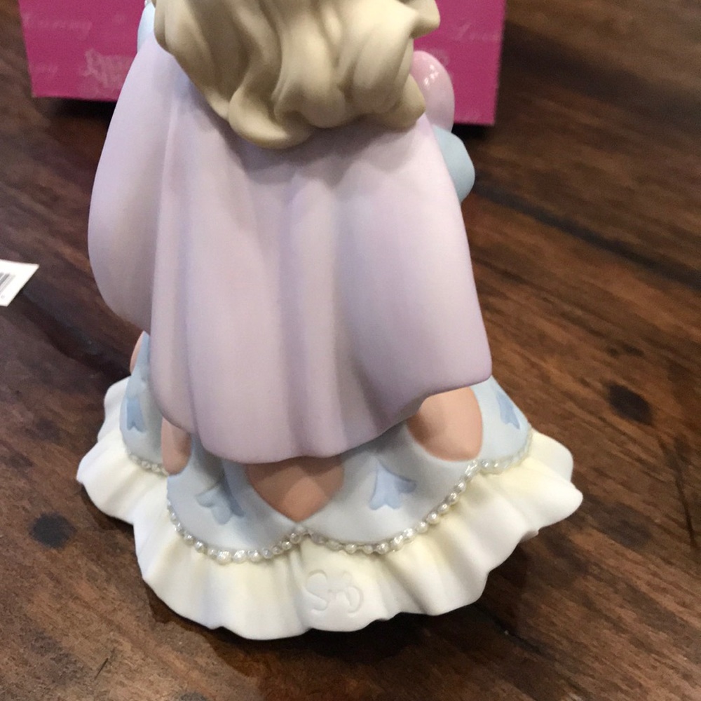π Precious Moments- You are the Queen of my Heart - Picture 9 of 15